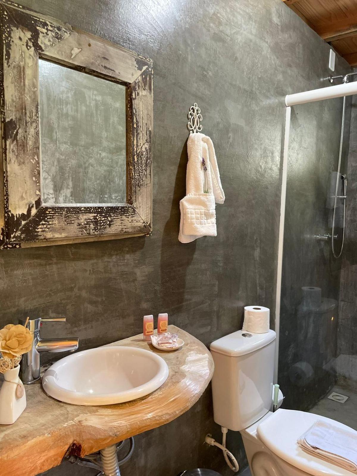 Pousada Colina Dos Ventos - Cabana Monte! Урубиси Екстериор снимка